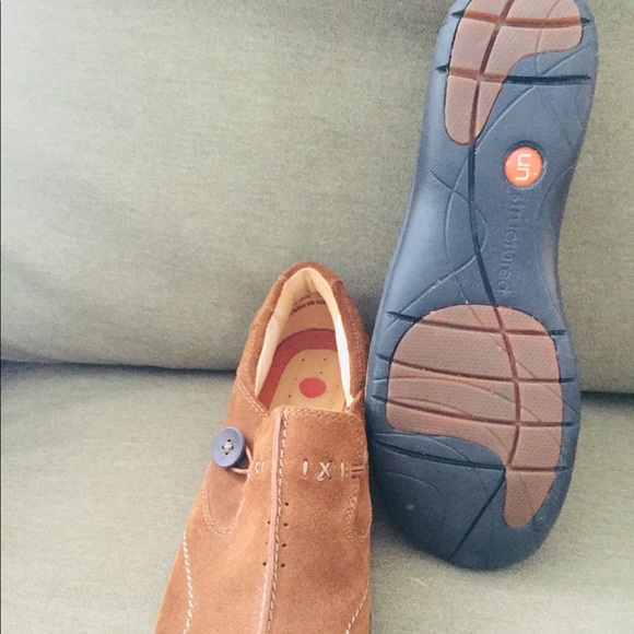Clarks Brown Suede Shoes - Picture 3 of 6